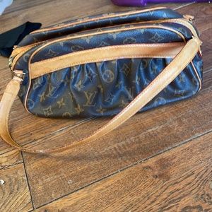 Louis Vuitton copy fun